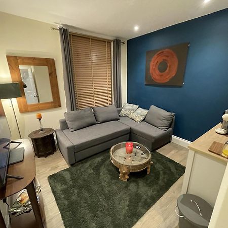 Globe Apartments Γκλάστονμπερι Εξωτερικό φωτογραφία